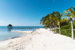 White sand beach on Isla mujeres